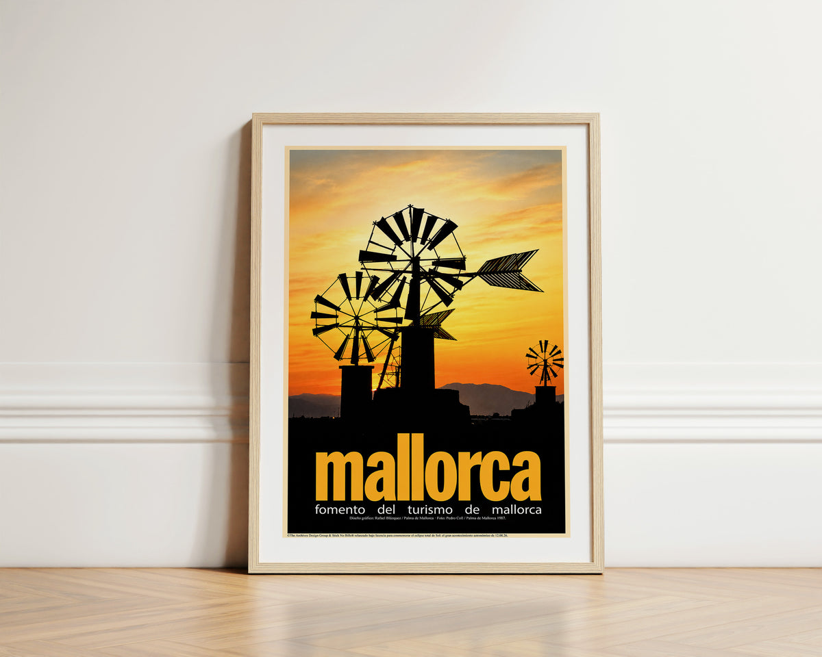 Molinos y sol poniente, Pla de Mallorca, 1998. [Fomento del Turismo].